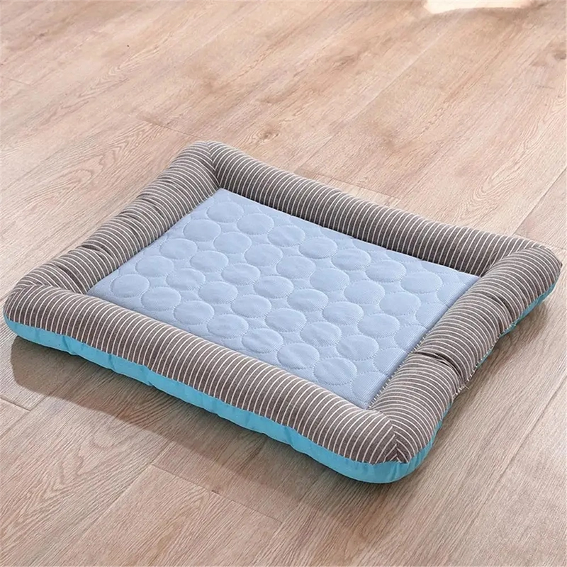 Lit rafraîchissant bleu confortable animaux