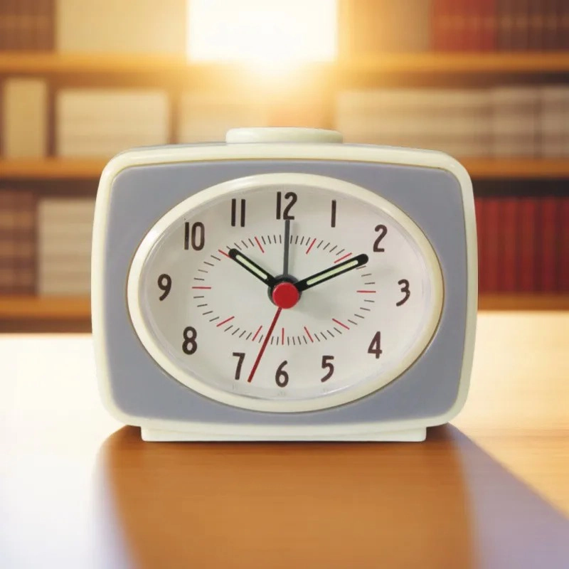 Réveil et horloge vintage lumineux pour étudiant